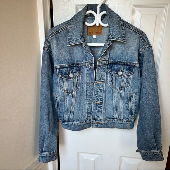 Aritzia Denim Forum The Bessie Crop Denim Jacket - Picture 2 of 11